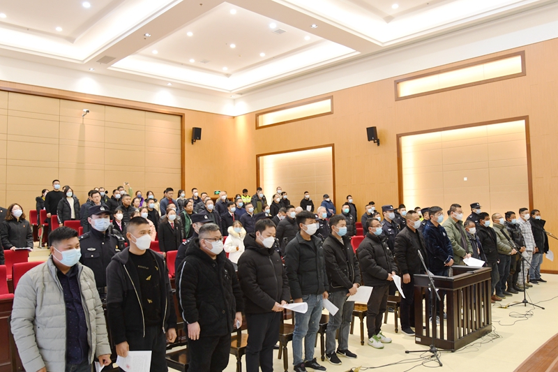 庭審現場 (2).jpg